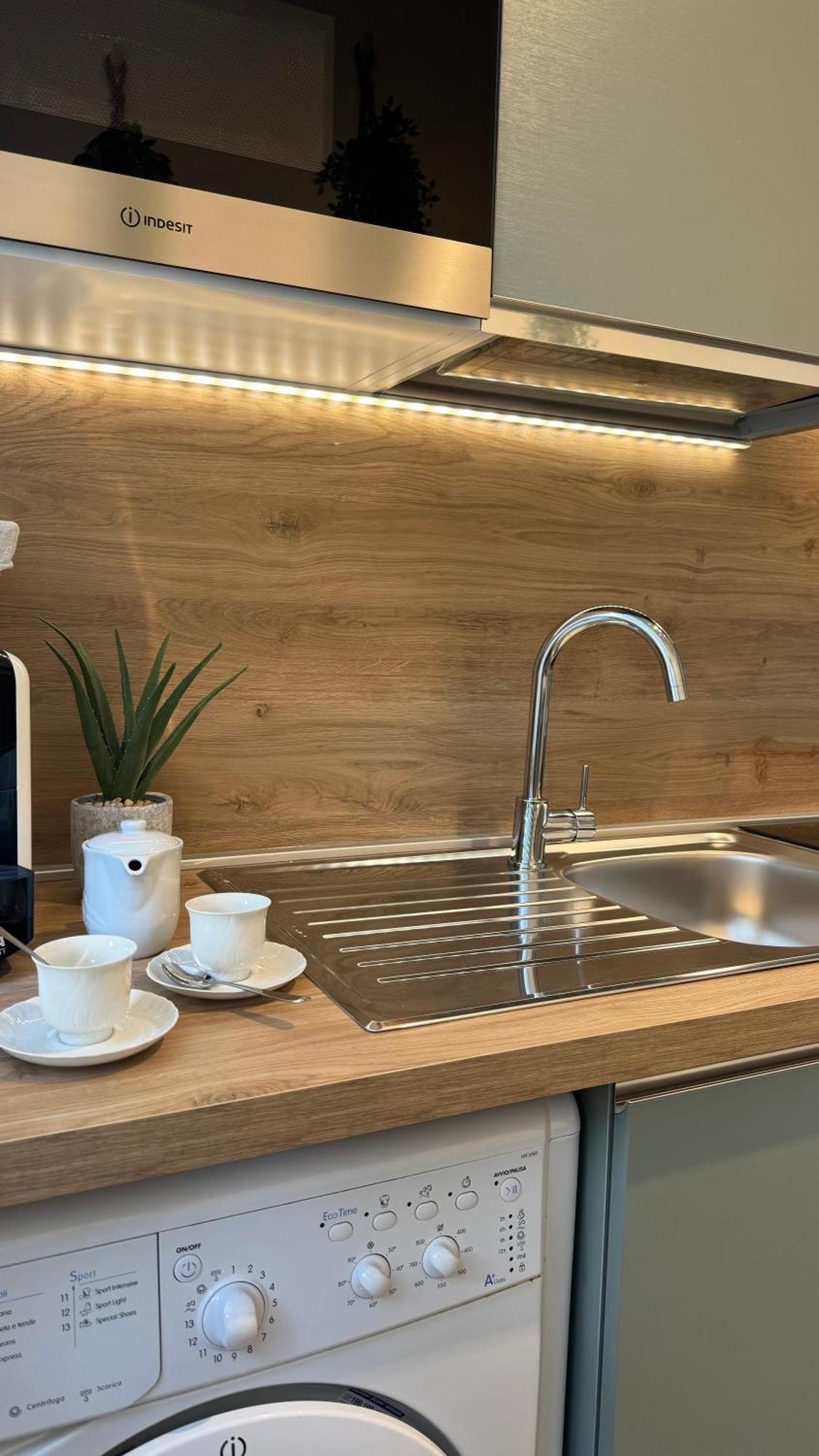Appartamento Casa Rosetta - Relax In Centro, Parcheggio Privato, Mare A 2 Passi Bordighera Esterno foto